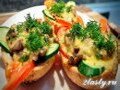 Фото Горячие бутерброды с грибами и сыром