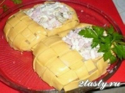 Рецепт Салат «Лапти» из картофеля с сыром и ветчиной (фото)